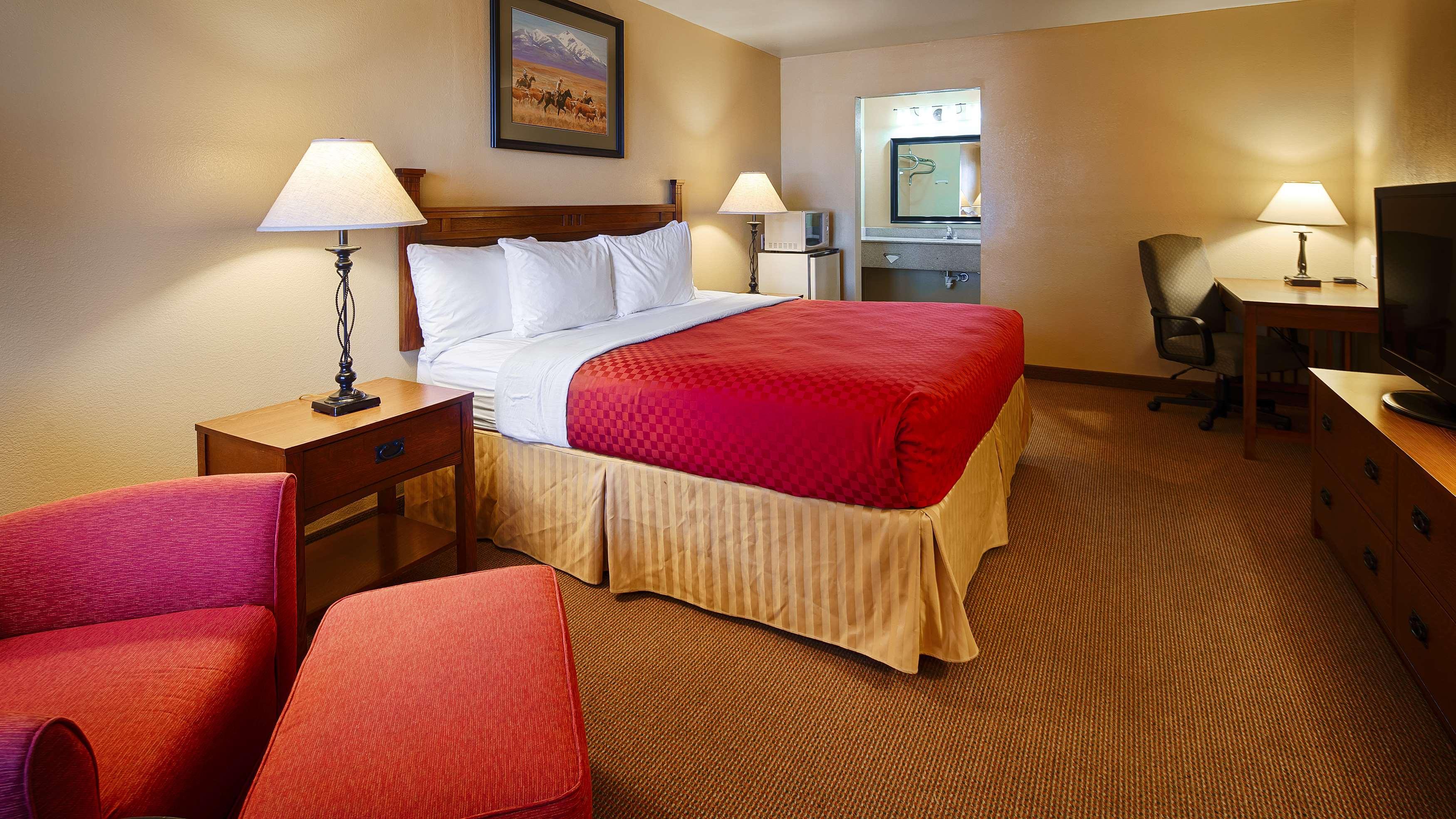 Best Western Executive Inn Hallettsville Exterior photo