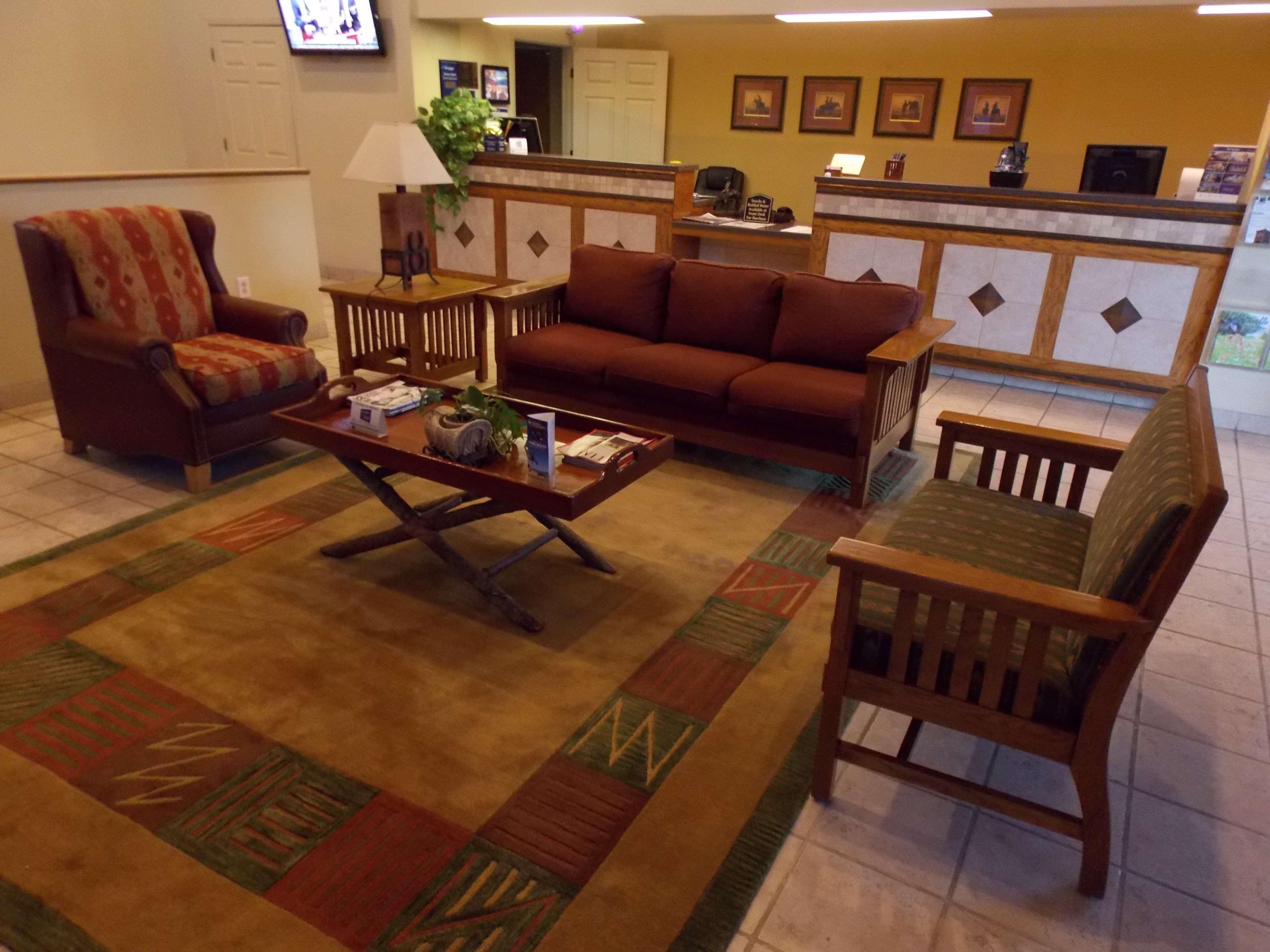 Best Western Executive Inn Hallettsville Exterior photo